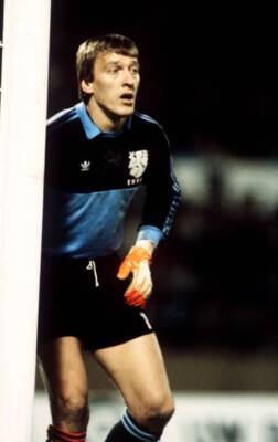 Pim Doesburg Holland goalkeeper 1981 Football Soccer Historic Old Photo 1