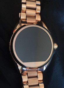 michael kors gold smartwatch womens