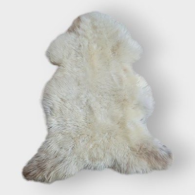 39'' x 34'' Rug Light tan and Off-white Sheepskin