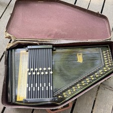 Vintage Oscar Schmidt Autoharp Nice Case Good Condition
