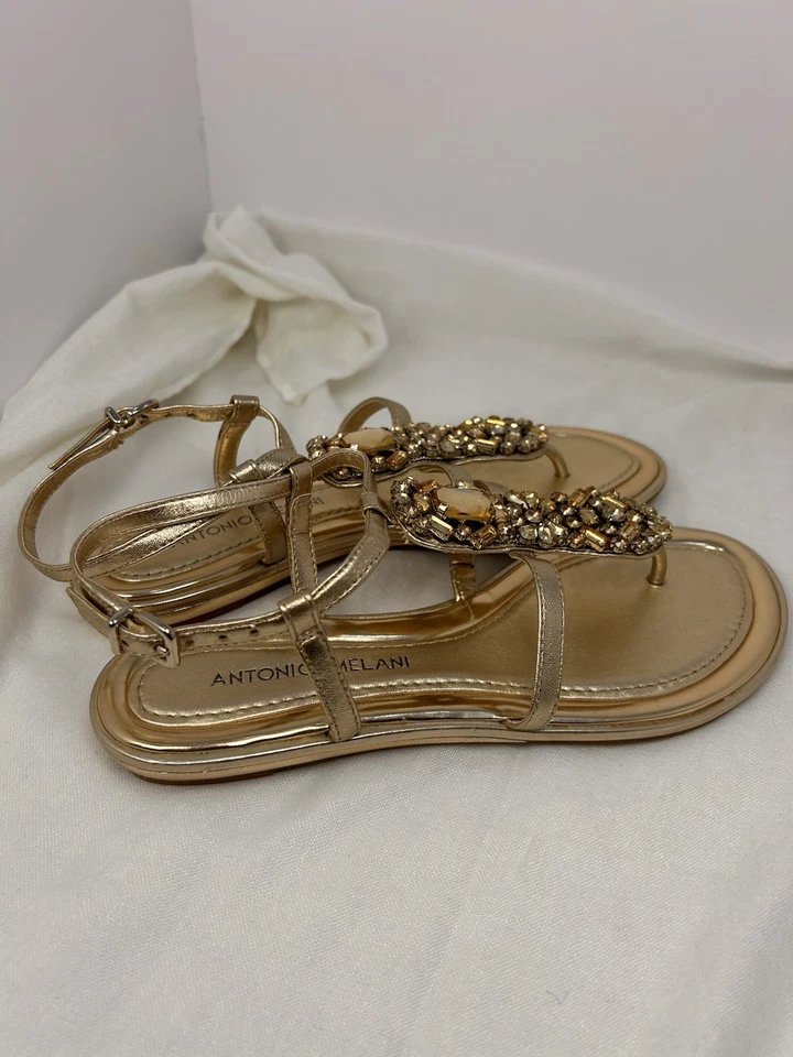 Sandálias tanga Antonio Melani feminina ouro strass brilhante com alça traseira tamanho 7M - Imagem 3 de 4