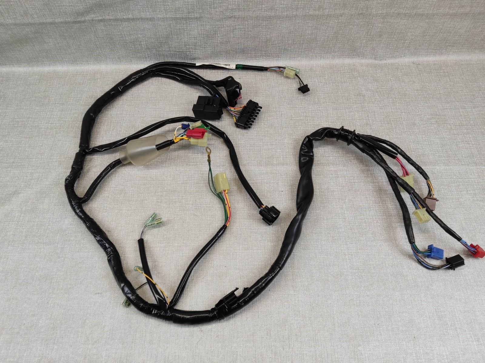 Faisceau electrique Hornet 600 CB600F pour restauration moto Honda 1999