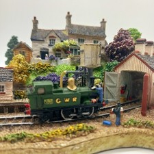N Scale Gauge Locomotive Train Diorama Model Railway Painted Full Scenery