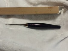 Furls Odyssey Crochet Hook, Amethyst Sparkle Size C 2.5mm, NIB RARE