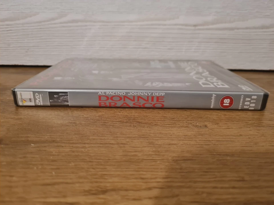 Donnie Brasco (DVD, 1997) [NEW & SEALED] Al Pacino Gangsters Johnny Depp [R2] UK - Image 2 of 4
