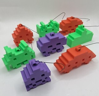 Retro Arcade Game Desk Top Figures Space Invaders Christmas Tree Ornaments
