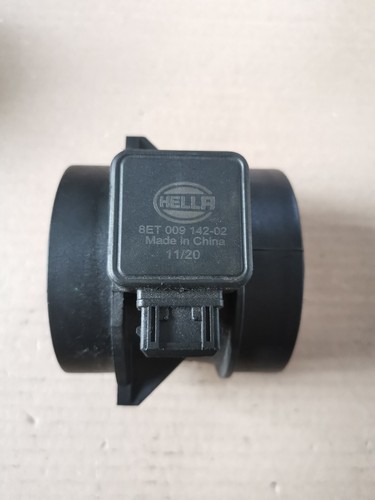 HELLA 8ET 009 142-061 Luftmassenmesser