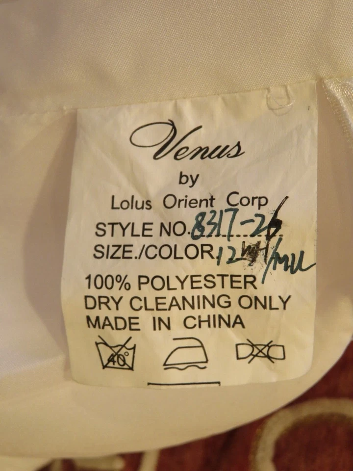 NUEVO Venus Vintage Vestido de Boda Vestido Tren FLORES PLAYA BRILLO ENVÍO GRATUITO WOW Foto 4 de 4