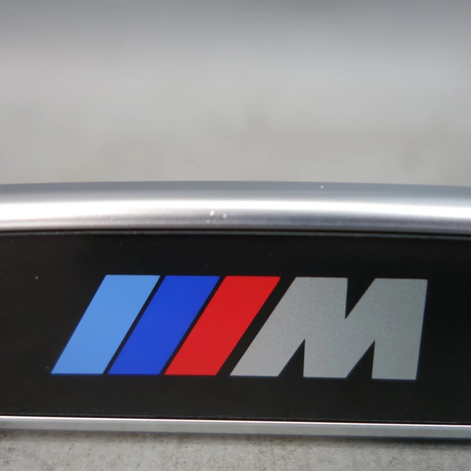 20-24 BMW F97 X3M F98 X4M Asiento Delantero Reposacabezas M Emblema Iluminación OEM *Arañazos* Foto 4 de 4