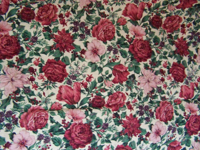 Cranston VIP print 100% Cotton Quilt Fabric Red Guilded Roses 1 yd. X 44''