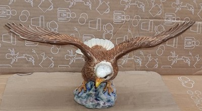 BESWICK ''Bald Eagle'', #1018, 13'' Wingspan, Made In England, Nr-mint