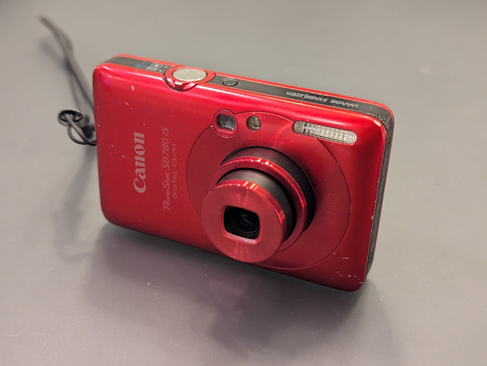 Canon PowerShot SD780 IS Digital ELPH 12.1MP Camera RED w/ Battery