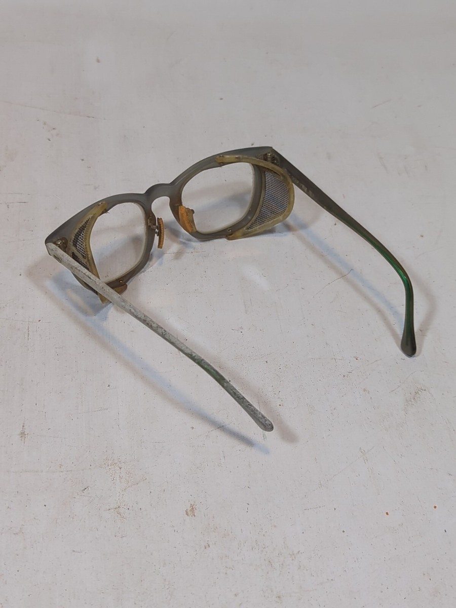 AO American Optical Industrial Protective Eyewear w AO American Optical Industrial Protective Eyewear w