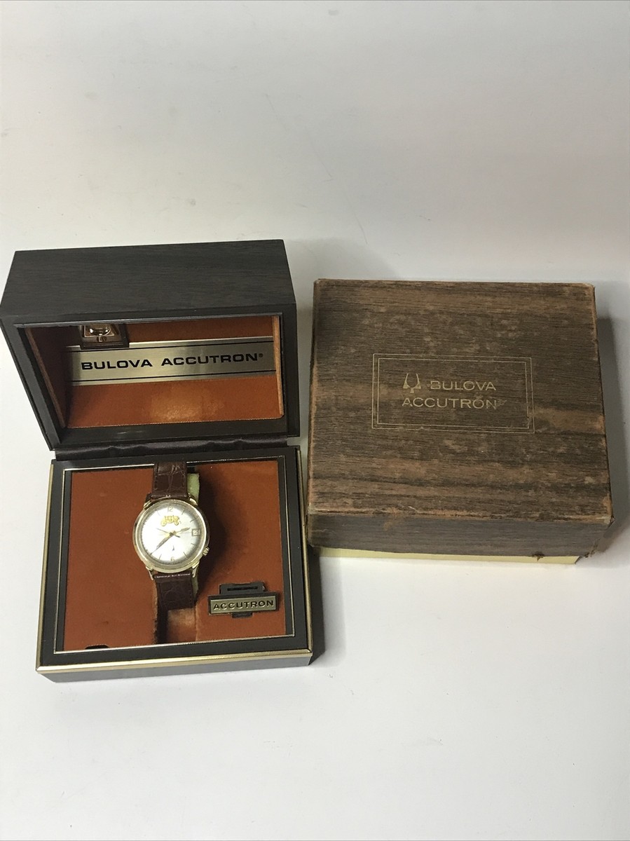 Vintage 1973 Bulova Accutron 218 Date 14kgf Fisher Body 30 Year Master  Mechanic
