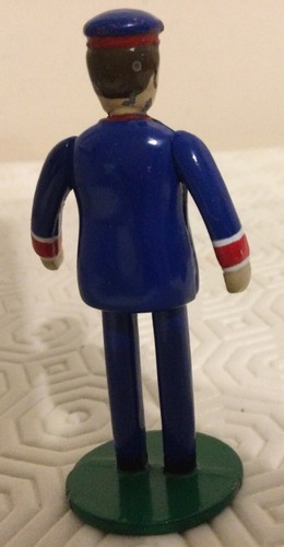 RARE Vintage Thomas & Friends ERTL SHINING TIME STATION MASTER, PORTER FREE P&P - Picture 3 of 5