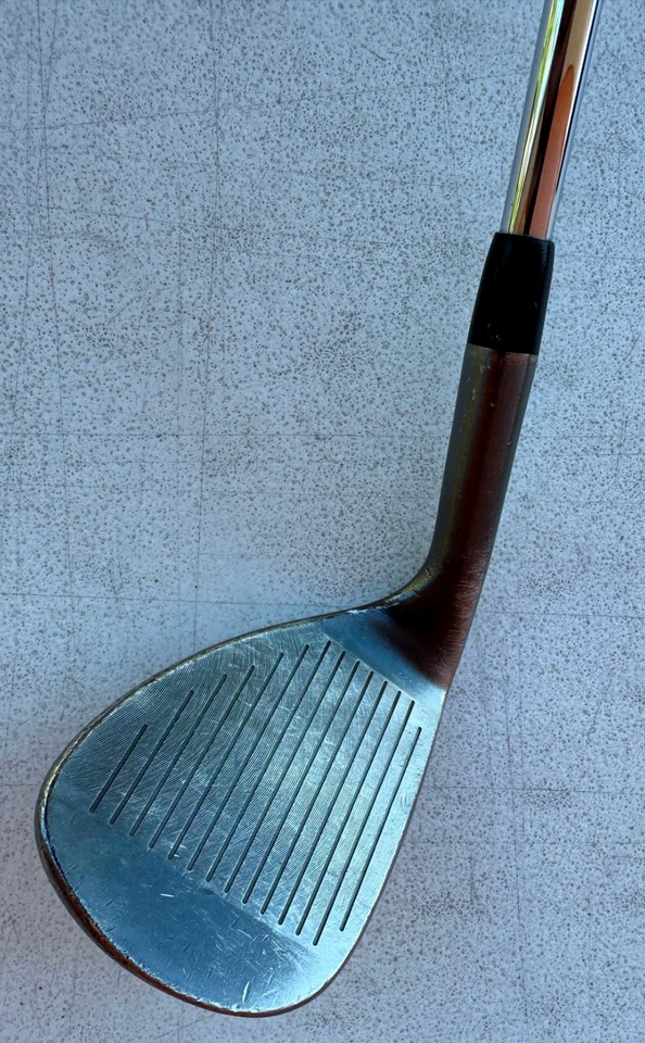 Ranhuras de caixa Lynx LXW 56*-12 SAND WEDGE. Destro. Steel Dynamic Gold R200 - Imagem 3 de 4
