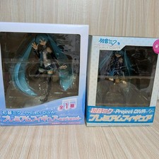 Hatsune Miku Project DIVA Premium Figure 2pc Set Sega