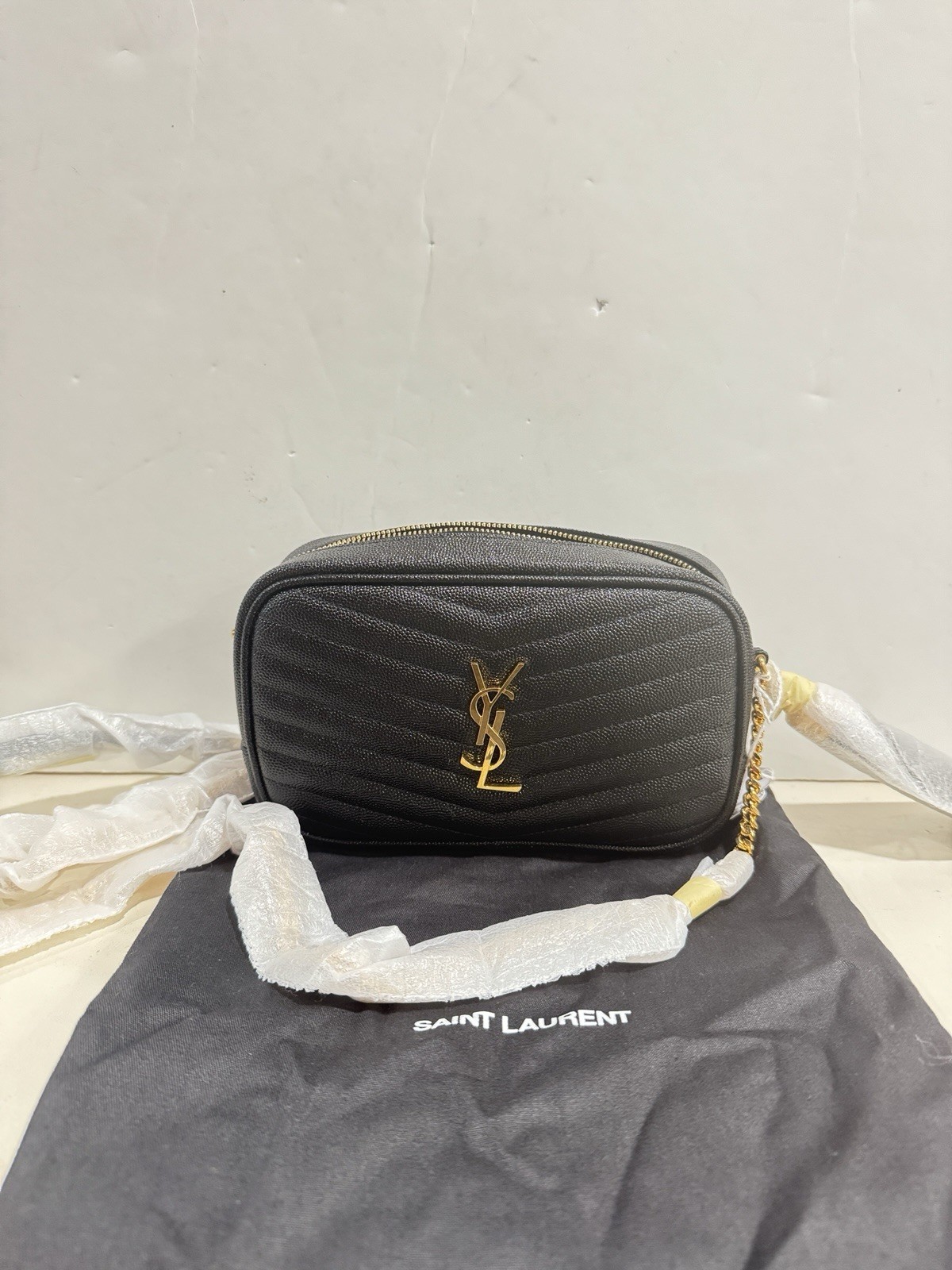 Borsa per fotocamera Saint Laurent Mini Lou tracolla pelle grana nera