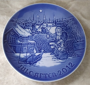 Denmark B & G Annual Blue Collectible 7" Plate "Visit from Santa Claus"  2012