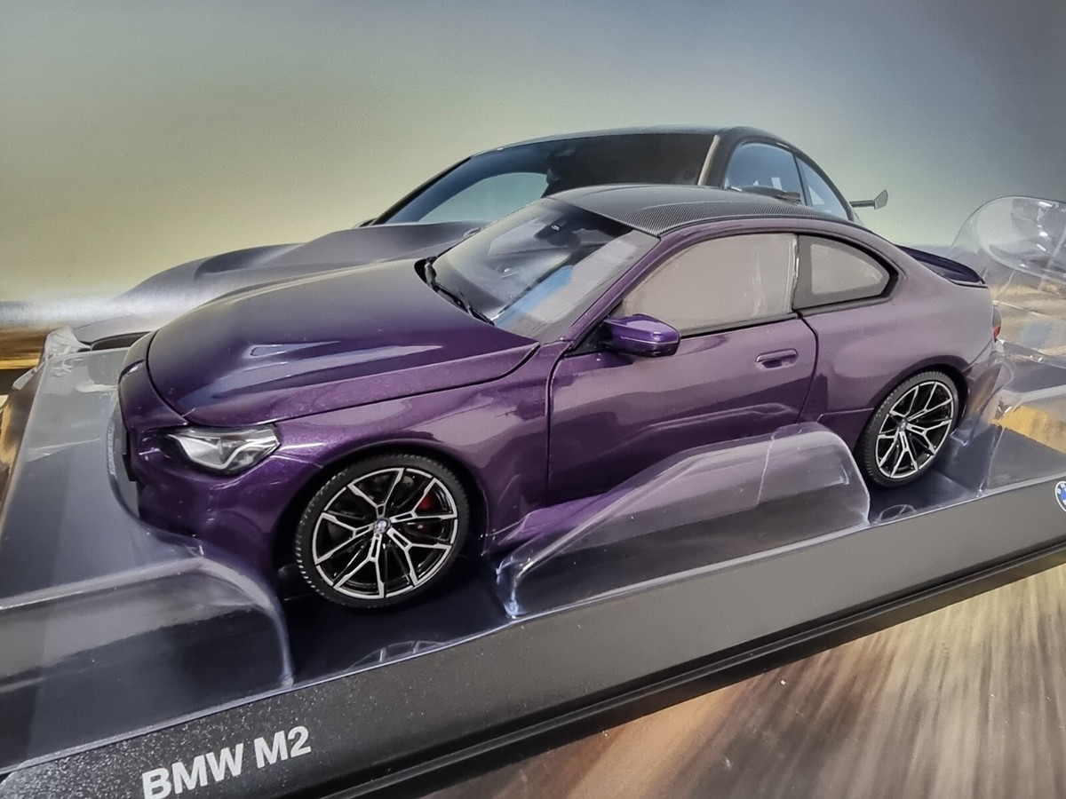 NEW MINICHAMPS BMW MINIATURE M2 COUPE G87 TWILIGHT PURPLE 1