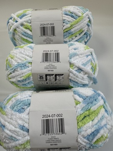Bernat Baby Blanket Super Bulky Yarn Lot of 3~3.5oz Skeins Funny Prints 03233 - Picture 4 of 6
