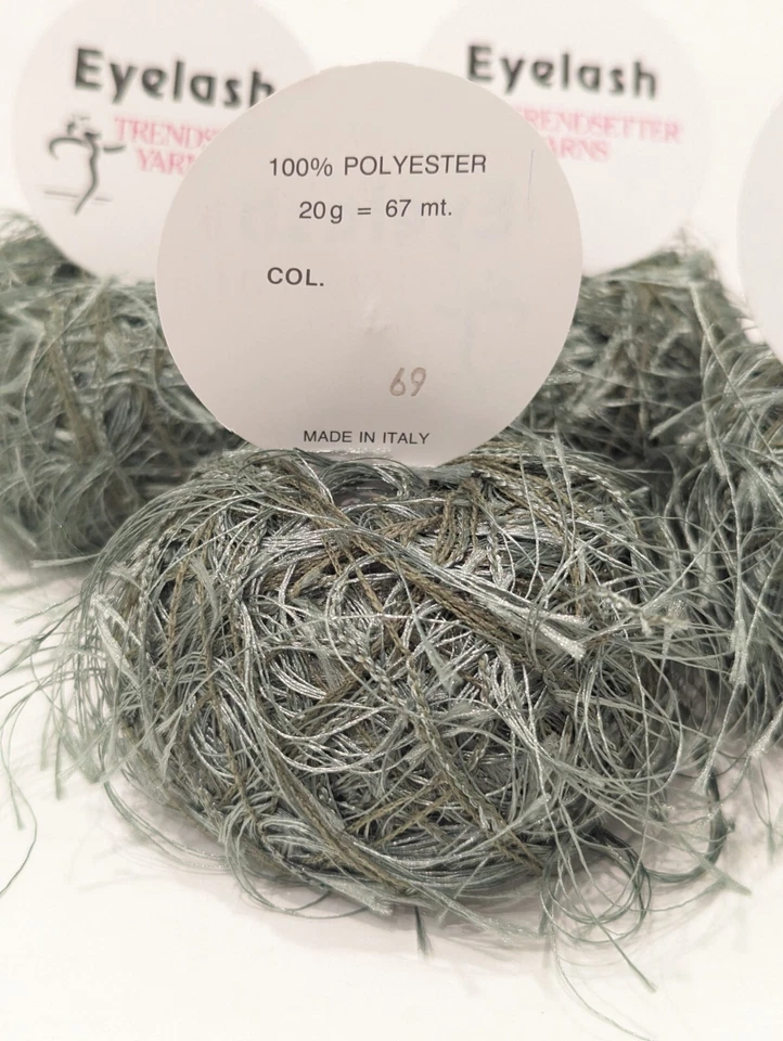 4 Pestañas Lashy Balls de TrendSetter Yarns ITALIA #69 ¡Pestañas verdes salvia! Foto 3 de 4