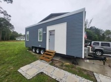 28' Tiny House on Wheels- Custom Built with elevator bed