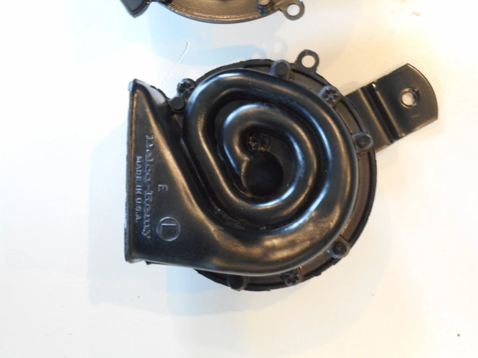 63 - 71 Buick Skylark DELCO-REMY HORNS HI LO PAIR ORIGINAL HIGH LOW 491 492 GS Foto 2 de 4