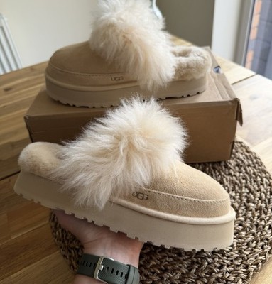 UGG Disquette Chalet Slipper Sandcastle (Damen) (1173930-SNDCS) NEU