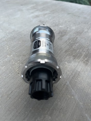 NOS Shimano Ultegra Octalink V2 Cartridge Bearing Bottom Bracket | 68x118 mm - Picture 2 of 5
