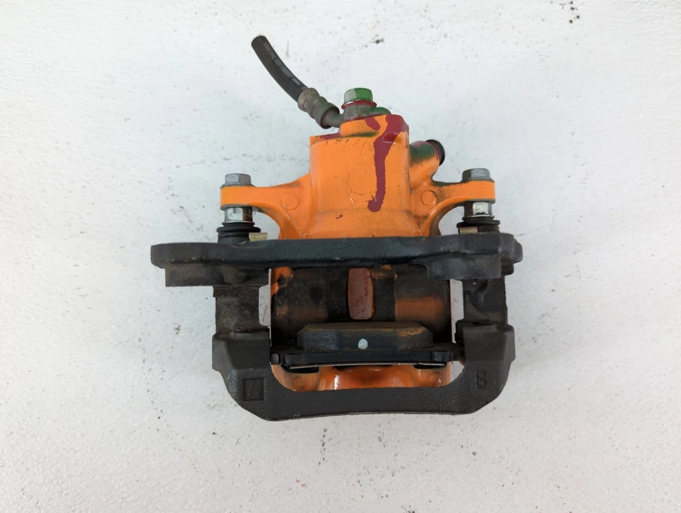 Pinza de freno derecha pasajero delantero Lexus Rc200t 2016-2017 BSVCH Foto 2 de 4