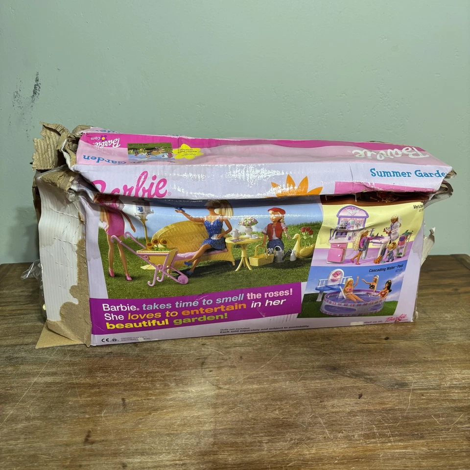 Vintage Barbie Summer Garden Playset Mattel 2002 Furniture Accessories Box Set - Image 3 of 4