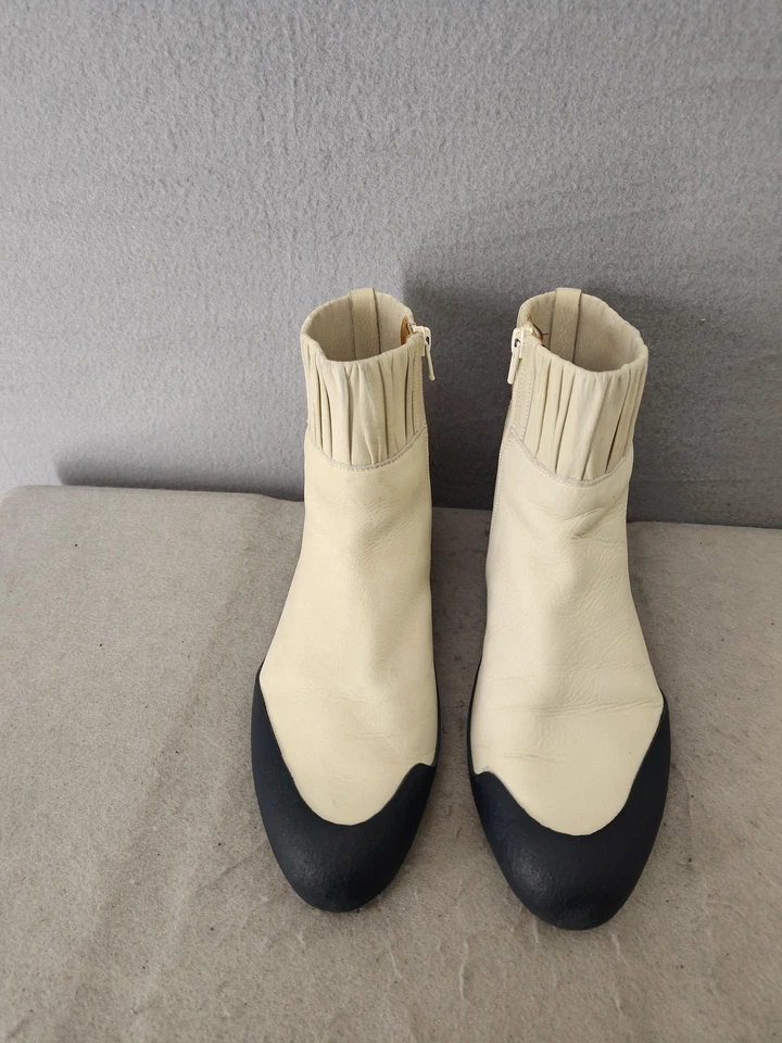 Botas Coclico Mujer 39 Cuero Negro Crema Cremallera al Tobillo Acanaladas Hechas Ecológicas España US8 Foto 2 de 4
