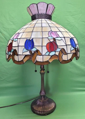 Vtg LG Stained Glass Tiffany Style Mosaic Tulips Flower w/ Crown 3 Pull Chain