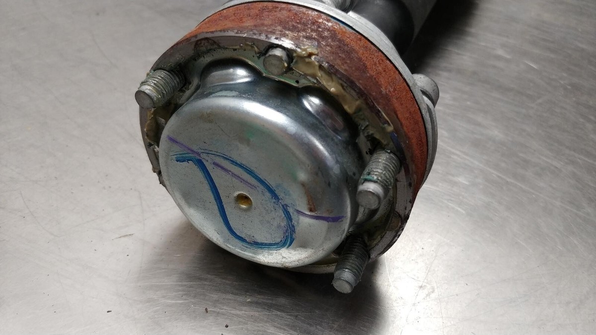15-23 Challenger R/T Scat Pack 5.7/6.4 OEM Drive Shaft Automatic