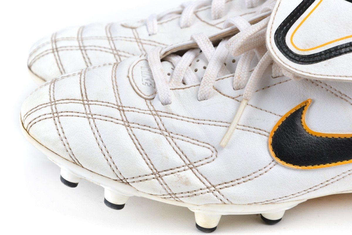 NIKE JR TIEMPO NATURAL III FG SOCCER BOOTS 366208-108 2009 US 6Y