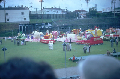 Red Border 1954 Rose Festival Parade Float Portland Or Kodachrome Slide B