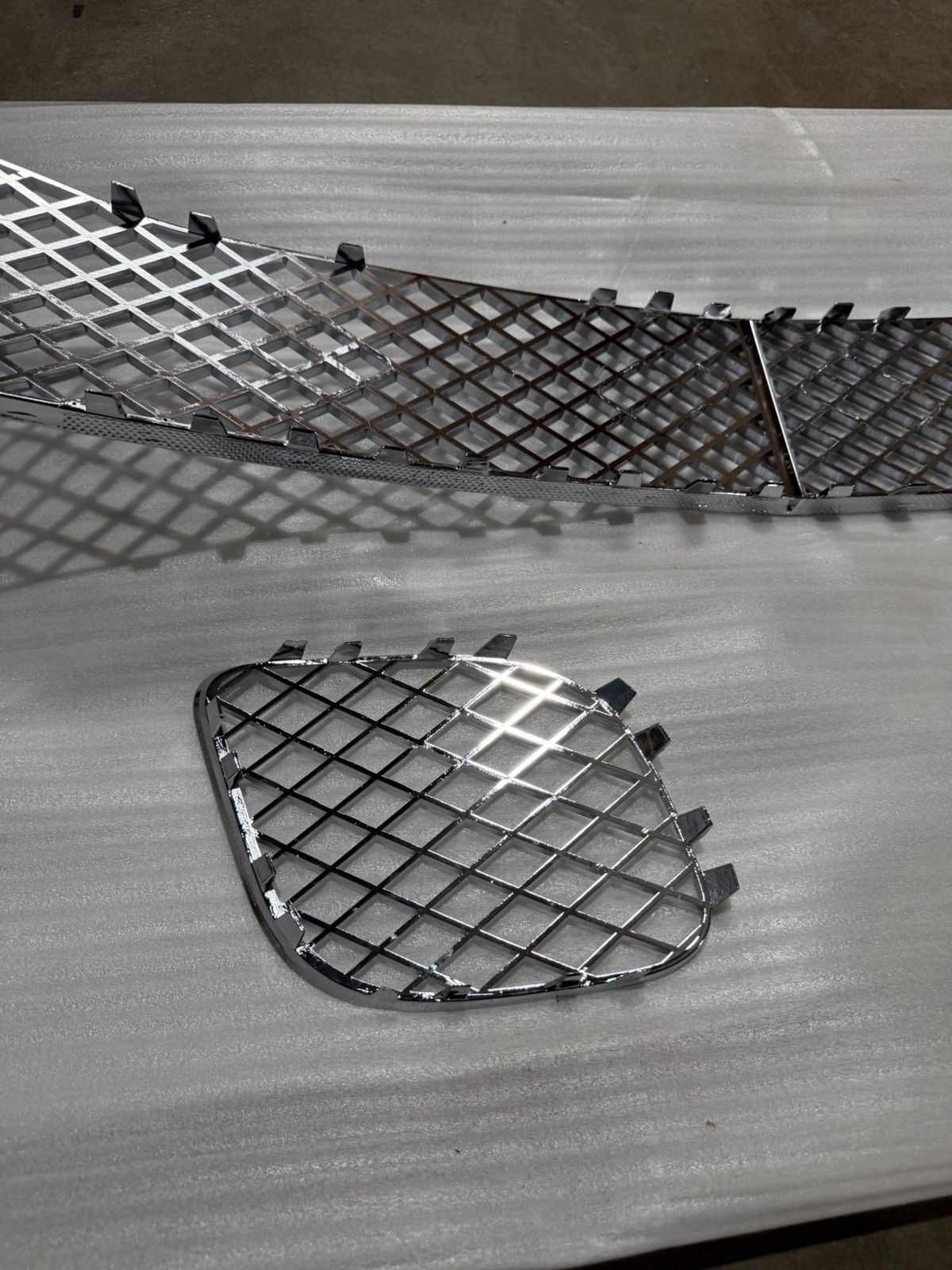 2009-2013 Bentley Continental Flying Spur Front Bumper Lower Grille Set Chrome
