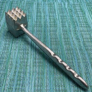 Vtg Cast Aluminium Meat Tenderizer Hammer Mallet Pounder Finger Grips 7.1 Oz