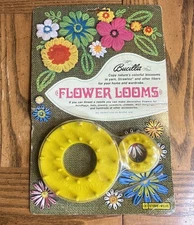 Vintage 1967 Bucilla Flower Looms Studio 12 Crafts Yarn Straw Knit 3.75" & 1.50"