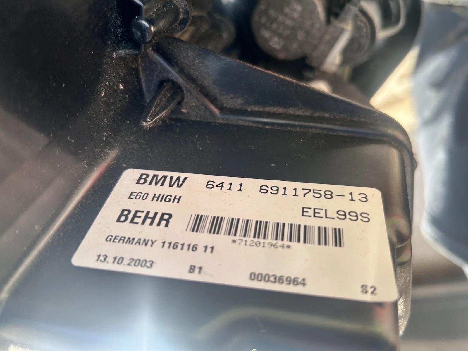 BMW E60 5 Series HVAC ASSEMBLY - Heater Core Evaporator  Blend /Mode Door Blower