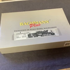 HO Scale Bachmann Plus Great Northern 2-8-0 Consolidation Locomotive And Tender