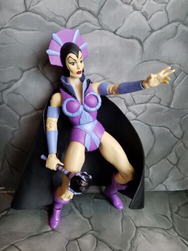 Evil-Lyn Filmation Classics Cartoon 7" action figure w/ magic crystal ball wand - Picture 3 of 10