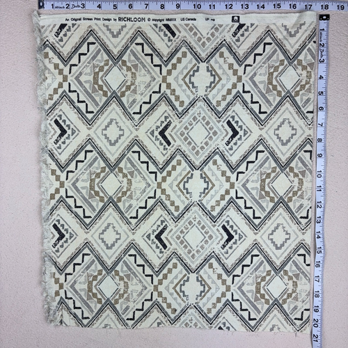 Richloom Fabric Remnant 33" Long x 19" Wide Piece Canvas Geometric Screen Print - Picture 5 of 6