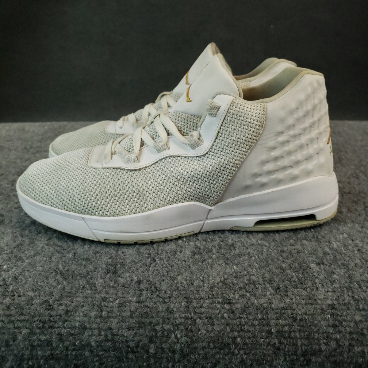 Air Jordan Academy Shoes Mens Size 10.5 White Sneakers  display picture 2