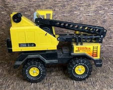 Vintage Tonka Turbo Diesel XMB 975 Crane Truck Toy Yellow Pressed Steel 1980s