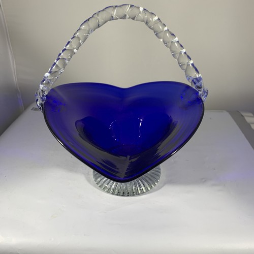 Cobalt Blue Art Glass Basket With Ribbed Handle 8" Tall x 7-1/4" Wide - Picture 3 of 8