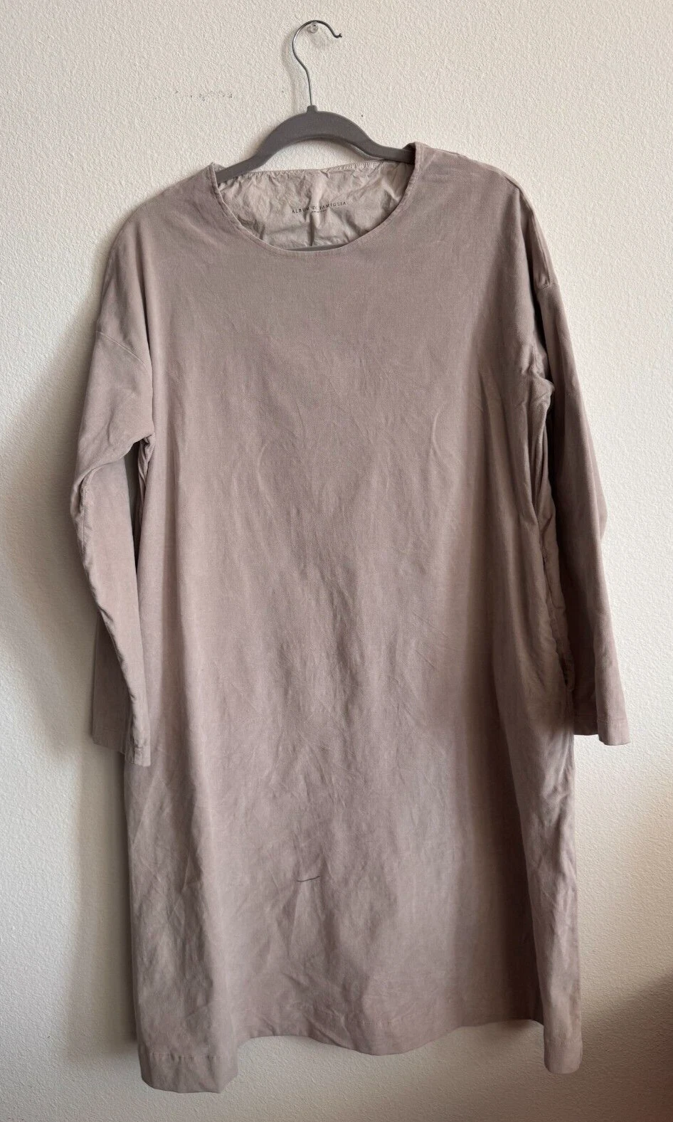 Album di Famiglia Ivory Velvet Designer Tee w Back Pockets Dress XS