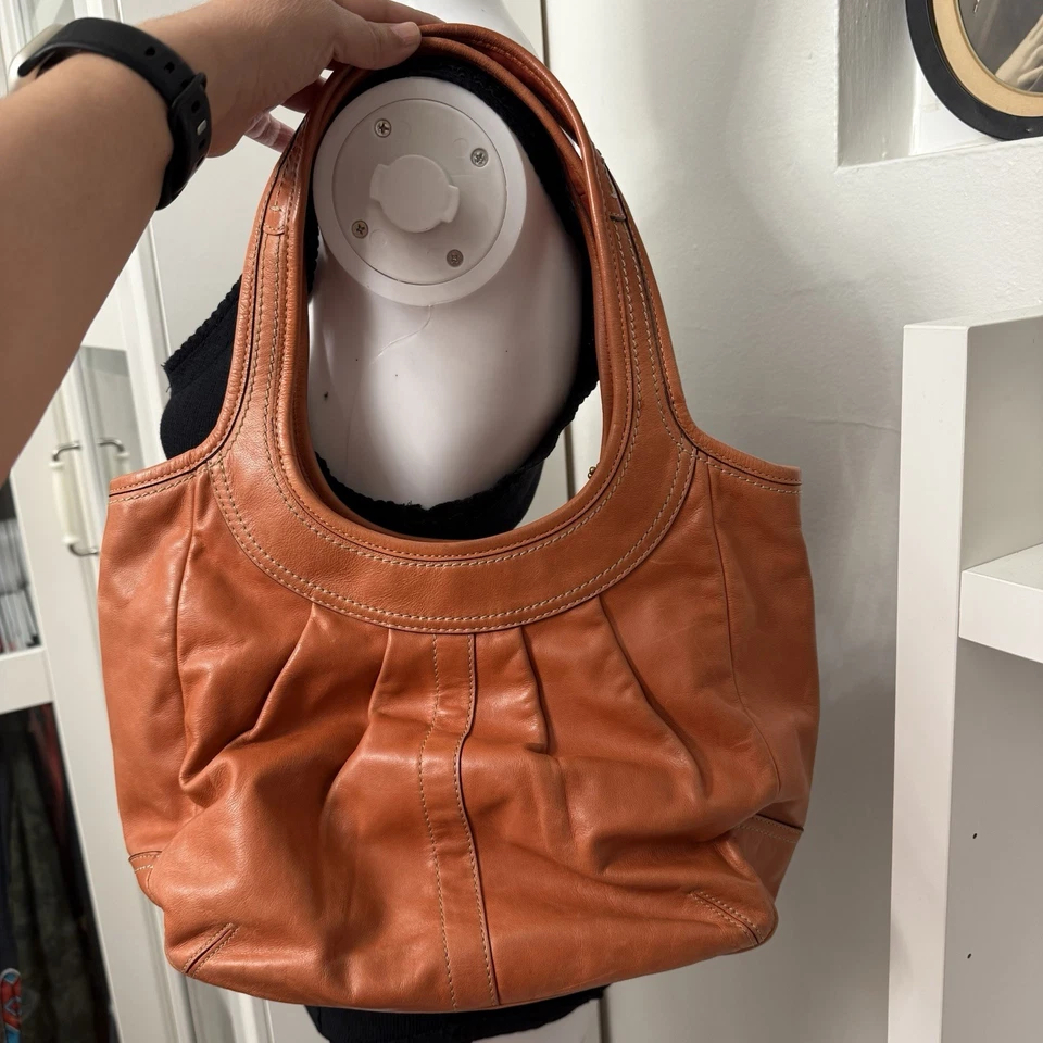 Authentic Coach hobo bag tote leather Orangey 12240  Perfect for Spring Summer - Image 4 of 4