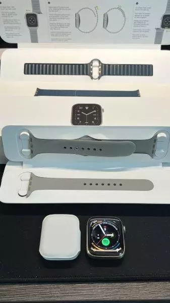 Reduced Price: Apple Watch Series 6 Titanium 44mm (MJ443LL/A)